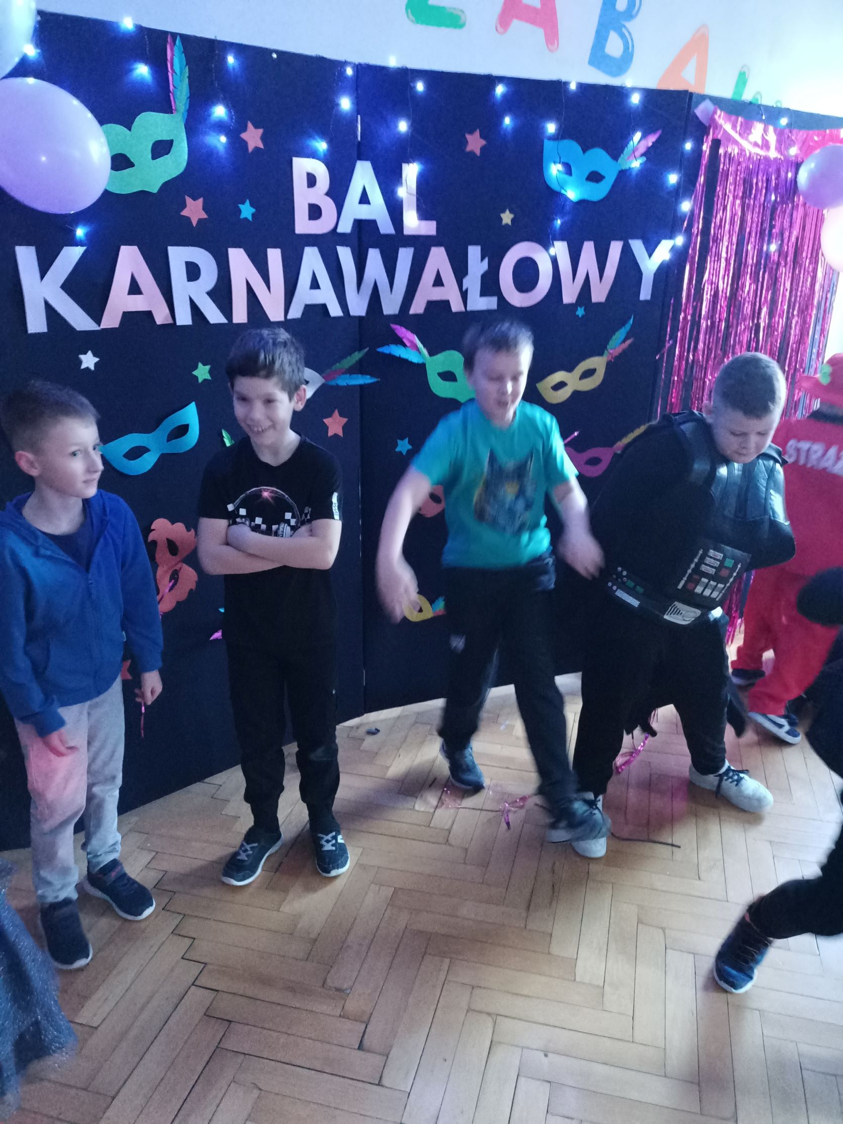 Bal karnawałowy w klasach I- III