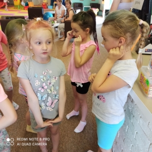 Przedszkolaki w Krainie Zabaw „Jaś i Małgosia