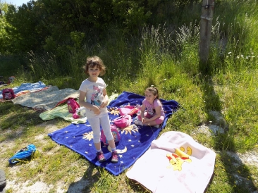 Starszaki i oddział 0b na pikniku z okazji Dnia Dziecka